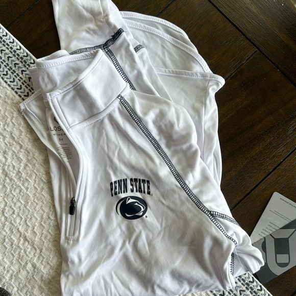 Penn State Lightweight 1/4 Zip - Picture 2 of 4